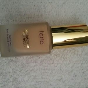 TARTE maracuja miracle foundation in light